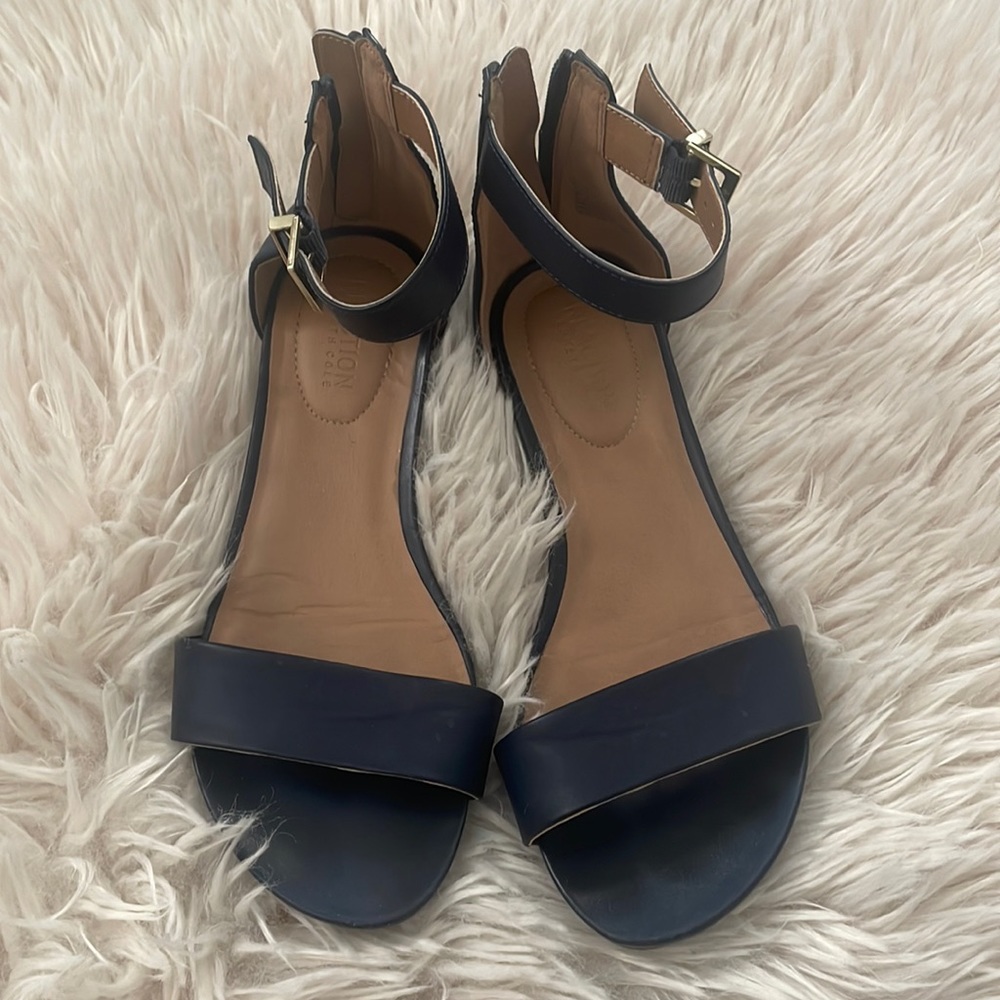Kenneth Cole Reaction Navy sandal size 7